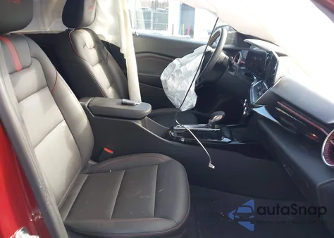 2025 Chevrolet Trax Fwd 2Rs z USA, uszkodzony, nr VIN KL77LJEP1SC053046